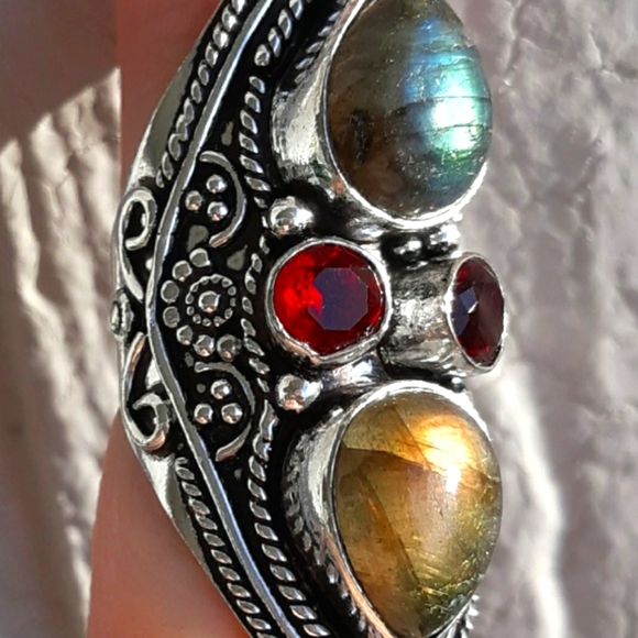 New Oversized Labradorite & Garnet 925 Silver Statement Ring. - Picture 2 of 9